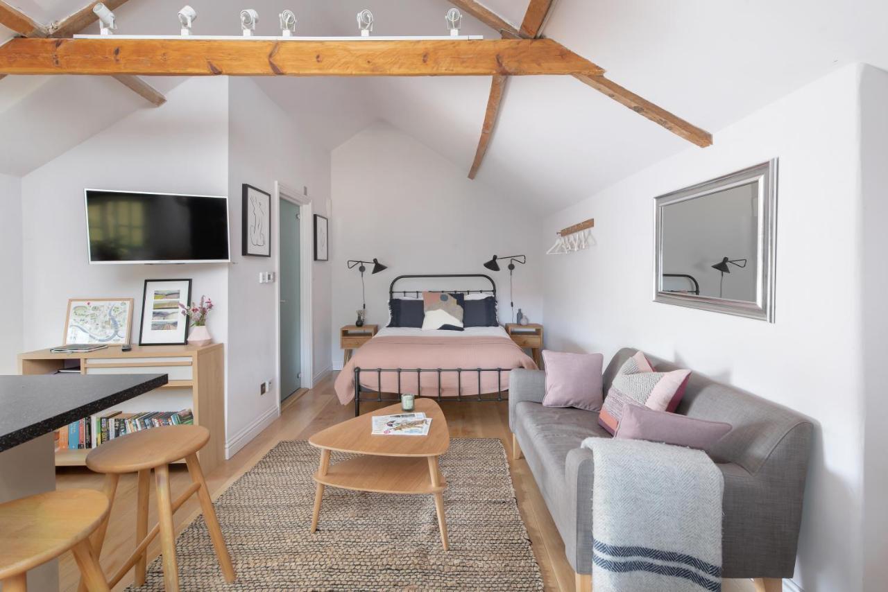 The Hayloft By Black Door Stays Bath Exterior photo